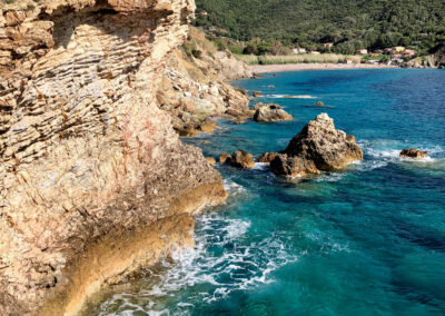 Scogli e acque cristalline a Nisportino, Isola d'Elba